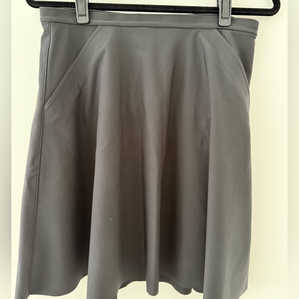Lululemon neoprene Black A-Line Skirt Size 8